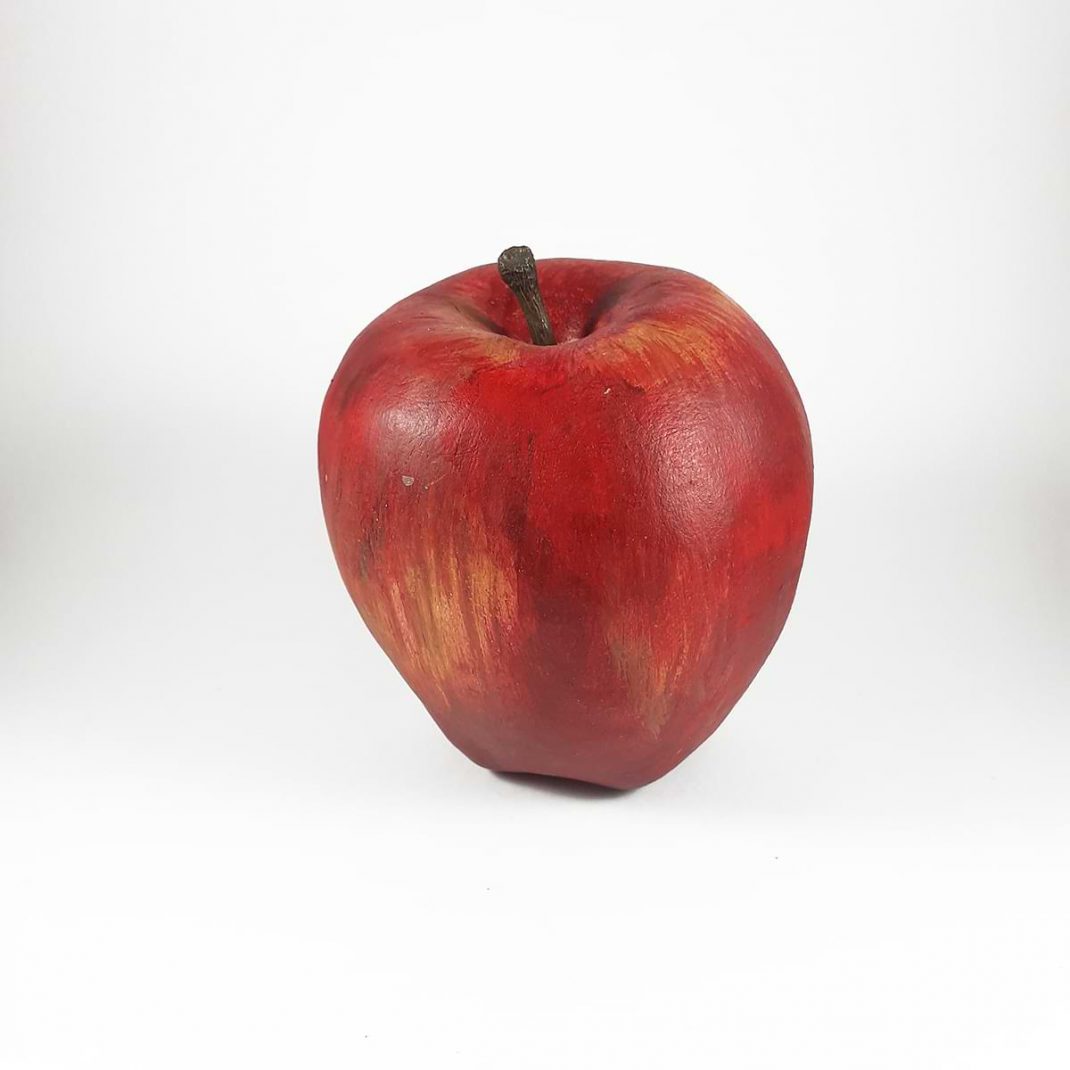 Νικόλας Μπλιάτκας Κεραμικό μήλο με μεταλλικό κοτσάνι