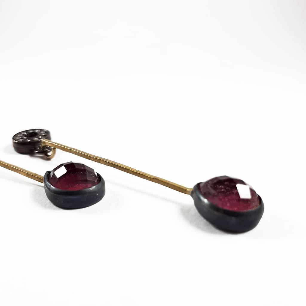 Niki Boli. Long double earrings with Ruby and Quartz crystal in the shape of a drop. detail