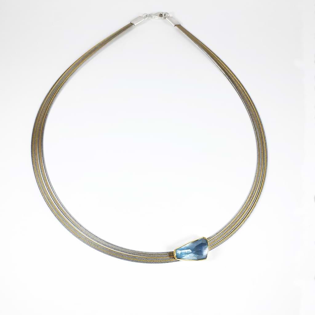 Mary Margoni. Classic elegant necklace with aquamarine and 18ct gold on steel wires.